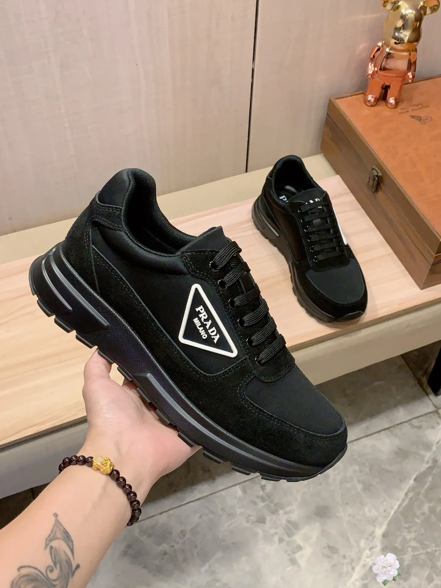 Men's Men's Shoes💰420💰💰🎩🎩[Lightning][Lightning] "PRADA*" The latest and most popular casual shoes, top brand [seduce] luxury~purchase, top~quality. [Strong] The upper is made of imported breathable cowhide with material ➕ breathable sheepskin feet (•) and fine workmanship. The original stylish and stylish soft rubber wear-resistant and non-slip outsole is light and comfortable on the feet. The real thing looks better when photographed. 085: code: 38-44, 3️⃣ colors selected